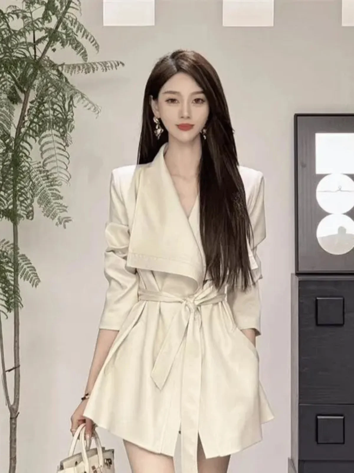 Korean Style Belted Suit Jacket Women's Loose Long Sleeve Autumn Fashion Outerwear V-Neck Color Commute Style
Korean Style Belted Suit Jacket Women's Loose Long Sleeve Autumn Fashion Outerwear V-Neck Color Commute Style