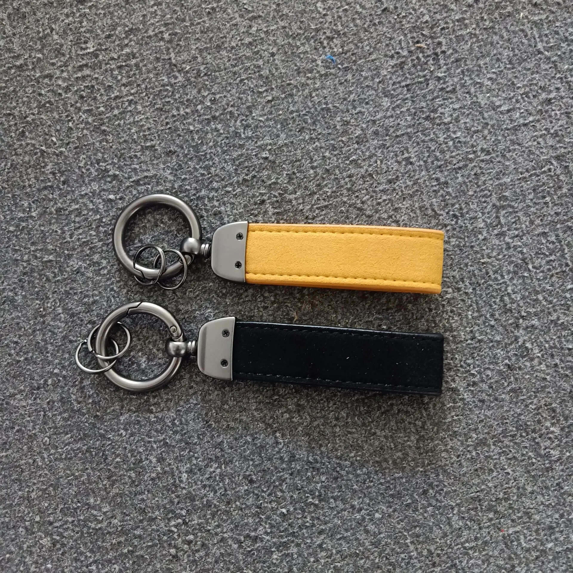 1pcs Metal leather Car Styling Power Emblem Keychain Key Chain Rings For bmw M X1 X3 X4 X5 X6 X7 e46 e90 f20 e60 e39 Accessories
1pcs Metal leather Car Styling Power Emblem Keychain Key Chain Rings For bmw M X1 X3 X4 X5 X6 X7 e46 e90 f20 e60 e39 Accessories