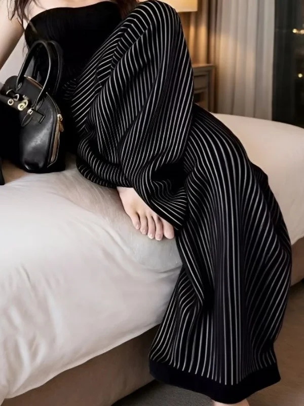Cool Gir High Waist Wide Leg Pants Striped Drapey Slimming Straight Cut Trousers plus Size Versatile Comfortable Casual Pants
Cool Gir High Waist Wide Leg Pants Striped Drapey Slimming Straight Cut Trousers plus Size Versatile Comfortable Casual Pants