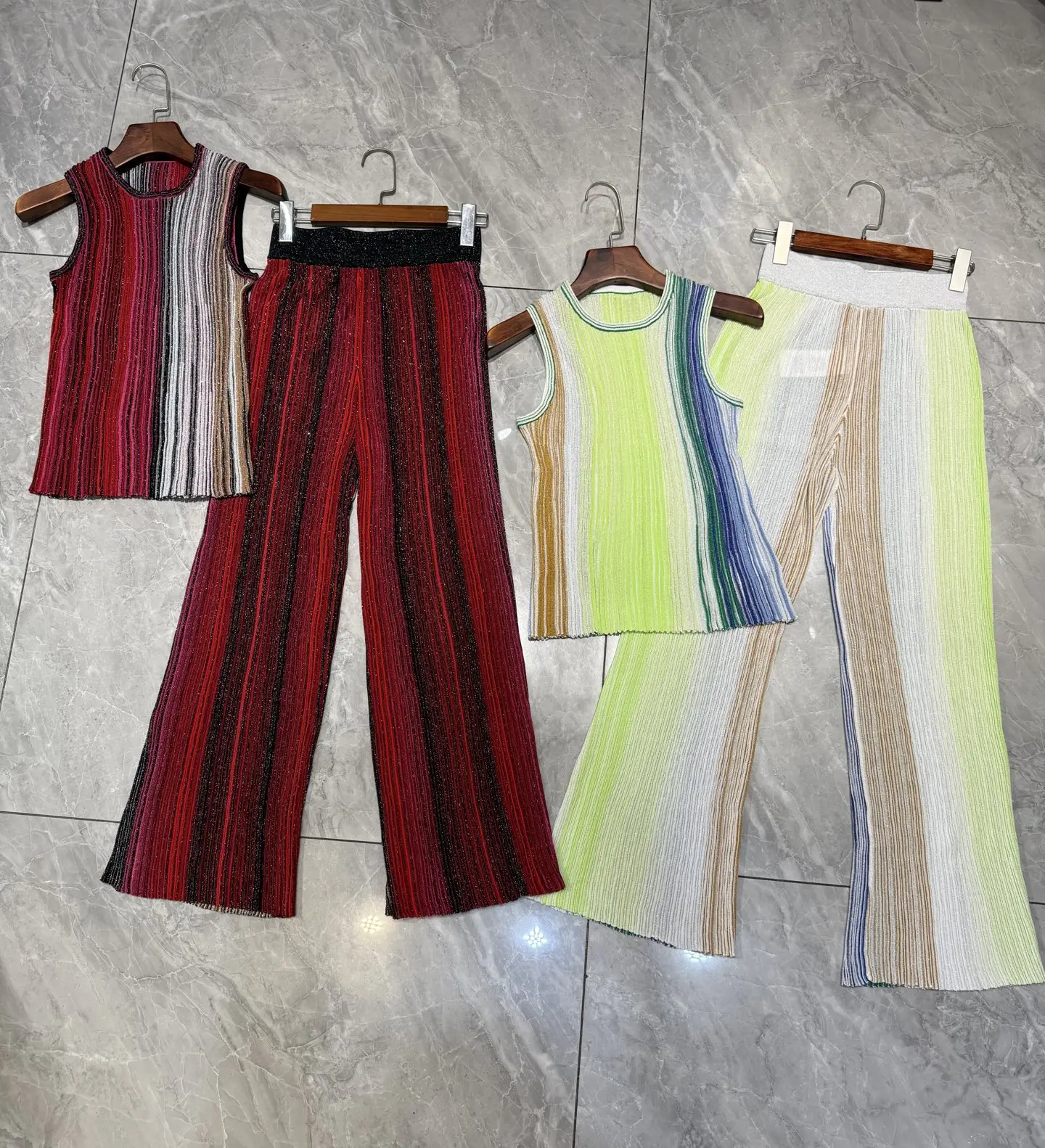 Women Metallic Sequined Striped Set Round Neck Sleeveless Vest Top + Elastic Waist Straight Wide Leg Pants Casual Knitted Suits 
Women Metallic Sequined Striped Set Round Neck Sleeveless Vest Top + Elastic Waist Straight Wide Leg Pants Casual Knitted Suits