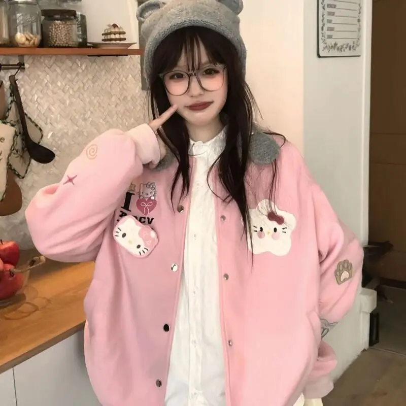 Anime Hello Kittys Baseball Uniform Girl Commuting Coat Jacket Retro Student Clothes Spring and Autumn Coat Plus Size Tops Gift
Anime Hello Kittys Baseball Uniform Girl Commuting Coat Jacket Retro Student Clothes Spring and Autumn Coat Plus Size Tops Gift