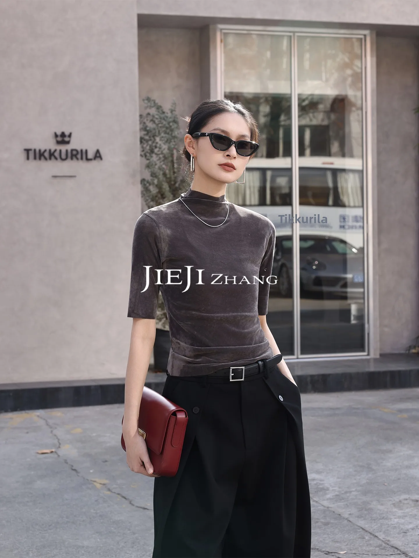 Jieji Zhang Spring Summer Versatile Velvet Five-Button T-Shirt Women's Dual-color Half High Collar Elegant Inner Wear Top
Jieji Zhang Spring Summer Versatile Velvet Five-Button T-Shirt Women's Dual-color Half High Collar Elegant Inner Wear Top
