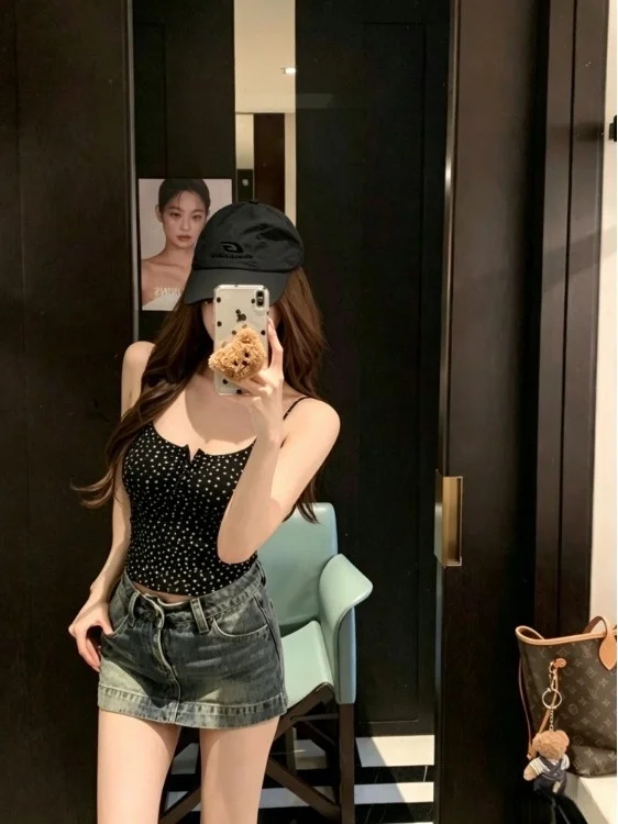 Slim Fit Lace Floral Short Sleeveless Cardigan Women's Fashion Set High Waist V-Neck Long Sleeve Mixed Fabric Summer Outfit
Slim Fit Lace Floral Short Sleeveless Cardigan Women's Fashion Set High Waist V-Neck Long Sleeve Mixed Fabric Summer Outfit