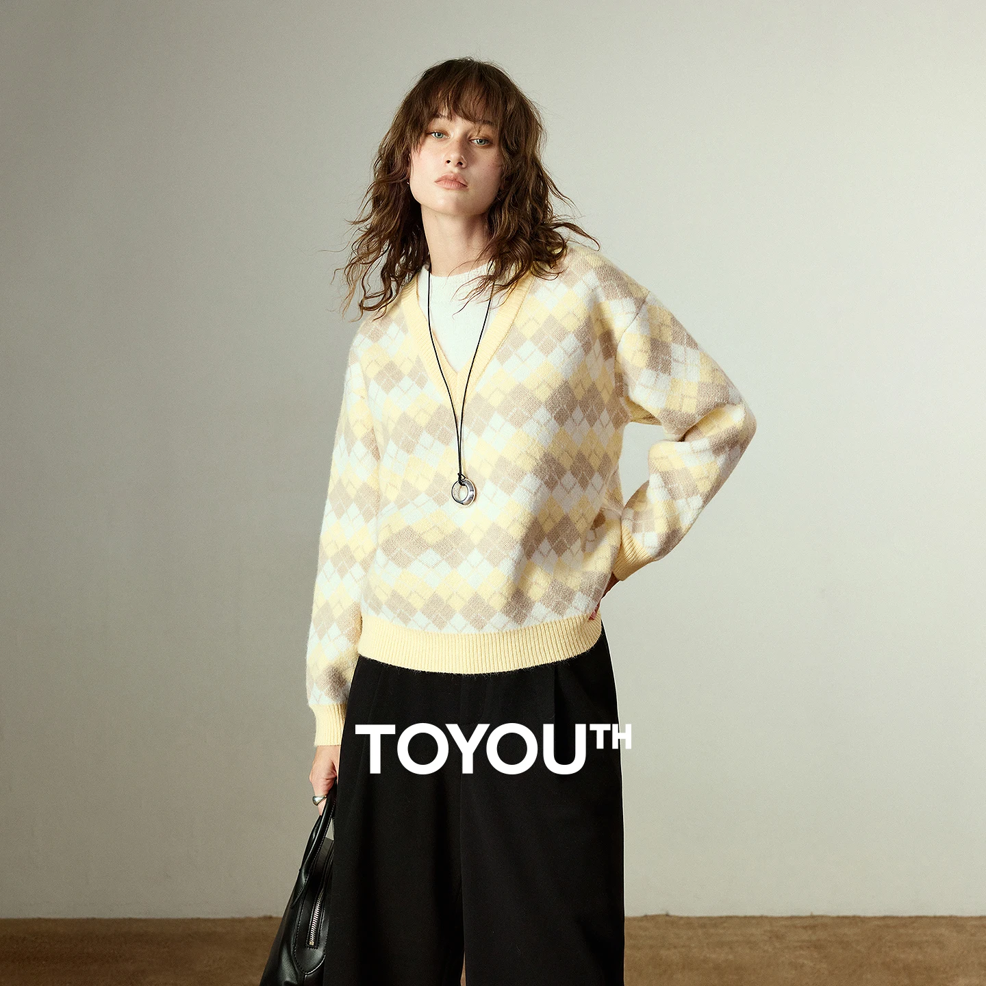 Женский свитер TOYOUTH, новинка зимы 2022, цвет масла, Cann контроли Argyle, жаккардовый стильный вязаный топ с двойным воротником
Женский свитер TOYOUTH, новинка зимы 2022, цвет масла, Cann контроли Argyle, жаккардовый стильный вязаный топ с двойным воротником