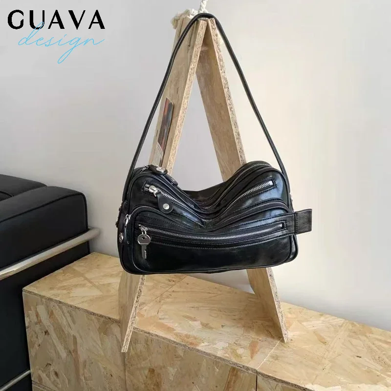 Новая байкерская сумка из натуральной кожи с несколькими молниями, модная нишевая сумка через плечо, черная женская сумка из воловьей кожи
Новая байкерская сумка из натуральной кожи с несколькими молниями, модная нишевая сумка через плечо, черная женская сумка из воловьей кожи