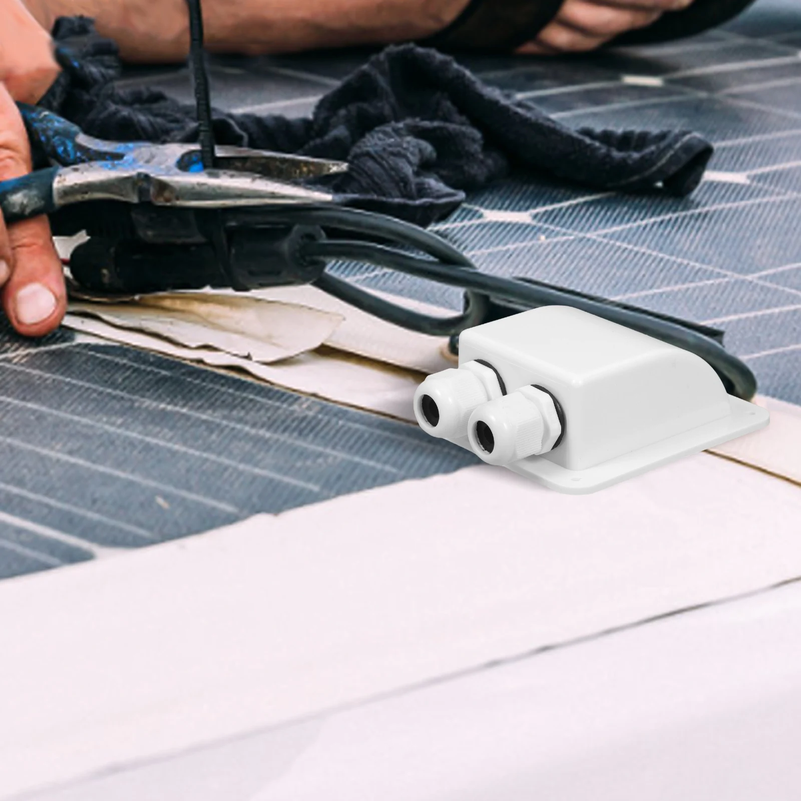 Solar Panel Base Wire Connector Box Cable Holder Rv Part Outdoor Durable Impact Resistant Uv Design Easy Installation
Solar Panel Base Wire Connector Box Cable Holder Rv Part Outdoor Durable Impact Resistant Uv Design Easy Installation