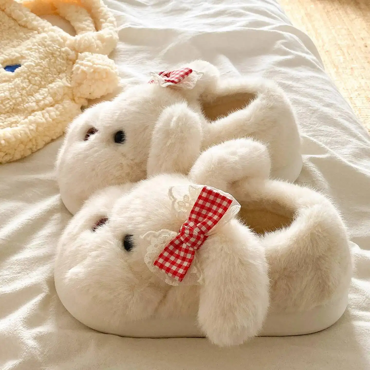 2025 Winter Women's Home Slippers cute puppy Thick Bottom Anti Slip Warm Plush Fashion Puppy Indoor Household Slippers
2025 Winter Women's Home Slippers cute puppy Thick Bottom Anti Slip Warm Plush Fashion Puppy Indoor Household Slippers