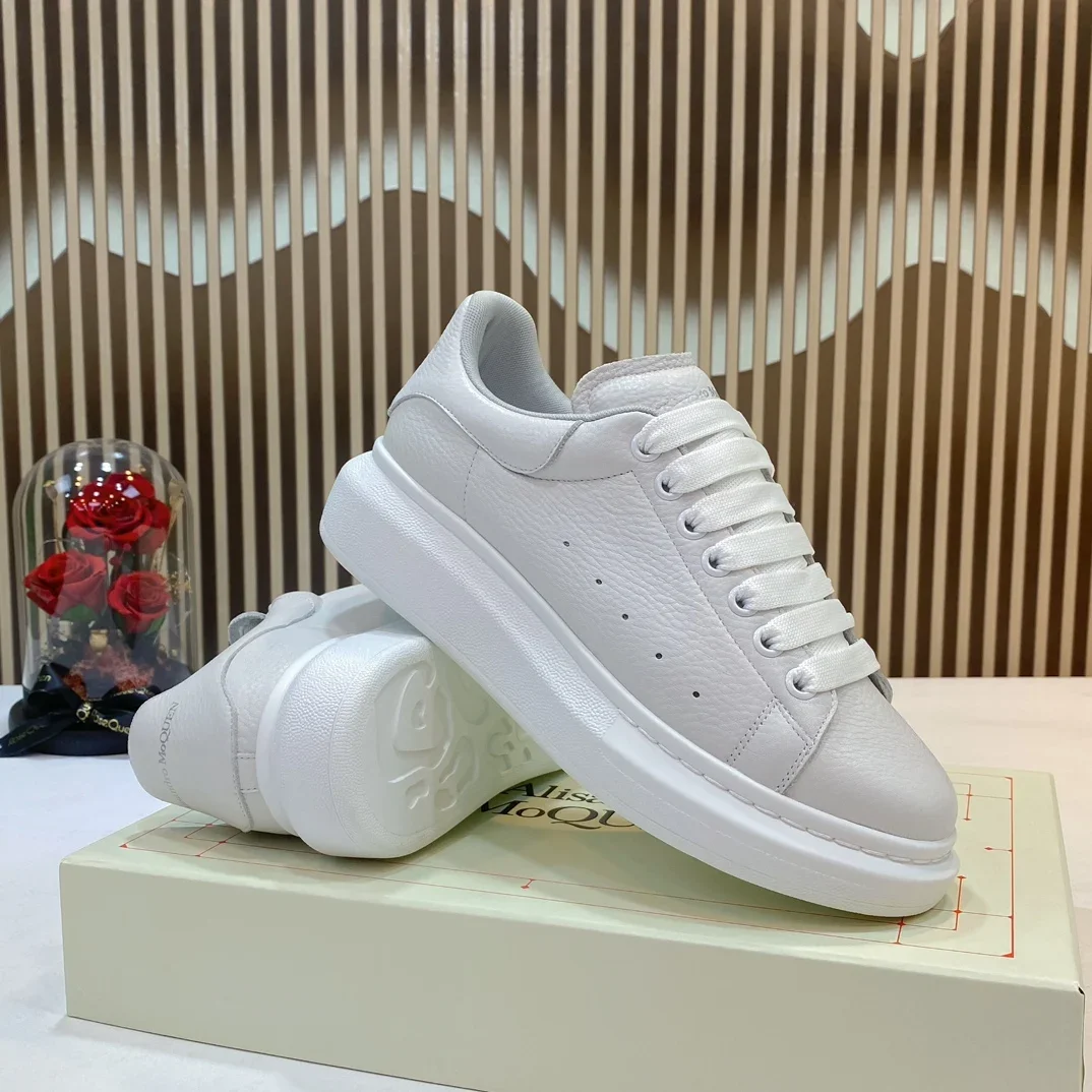 Top Hight Quality Mens Casual Sneakers Real Leather Womens Brand Designer Tennis Shoes Classic Fashion Design running shoes
Top Hight Quality Mens Casual Sneakers Real Leather Womens Brand Designer Tennis Shoes Classic Fashion Design running shoes