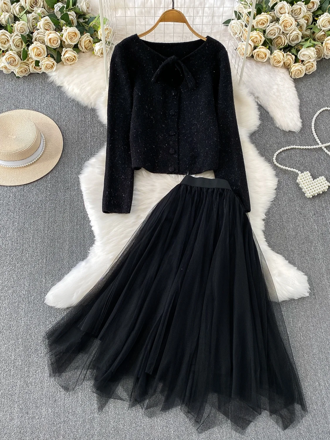 Elegant Knot round Neck Light Luxury Silk Woolen Jacket And Net Skirt Set for Young Women Spring Summer Fashion
Elegant Knot round Neck Light Luxury Silk Woolen Jacket And Net Skirt Set for Young Women Spring Summer Fashion