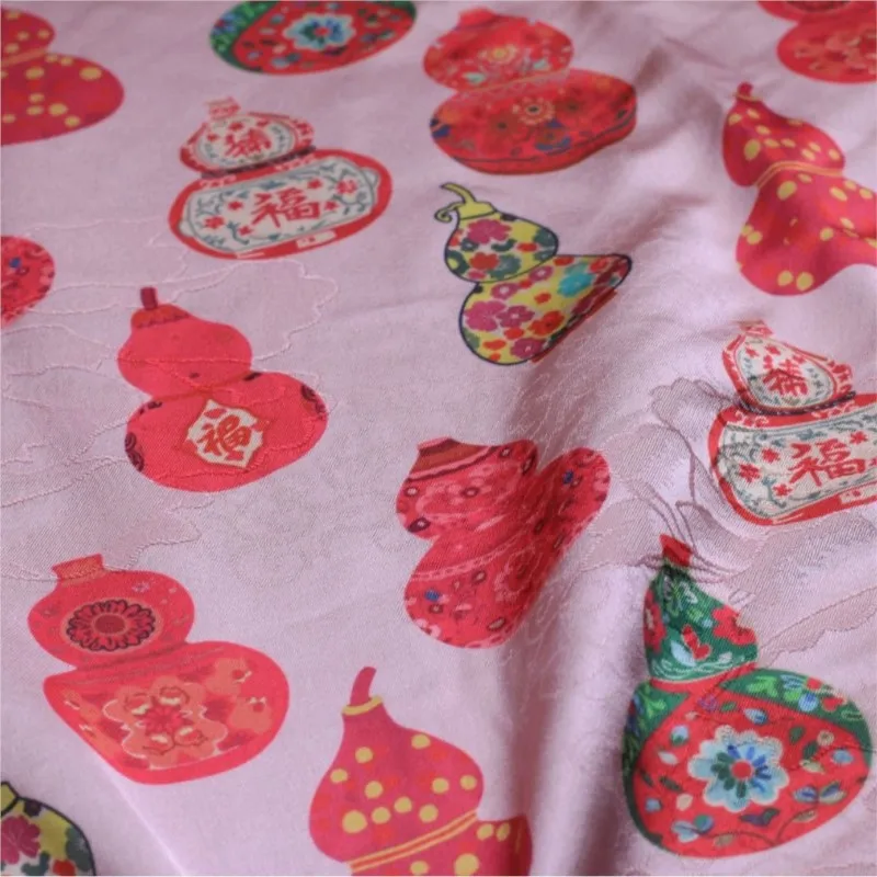 Маленькая и тяжелая ткань с жаккардовым принтом, ароматная чернилами Яньша
Маленькая и тяжелая ткань с жаккардовым принтом, ароматная чернилами Яньша