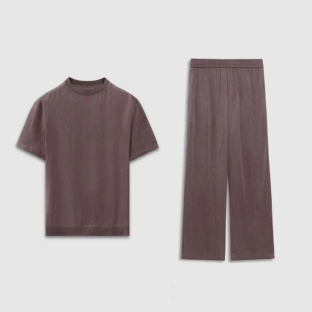 Летний высококачественный комплект из двух предметов: футболка из медно-аммиачной ткани и прямые повседневные брюки. Модная спортивная одежда.
Летний высококачественный комплект из двух предметов: футболка из медно-аммиачной ткани и прямые повседневные брюки. Модная спортивная одежда.