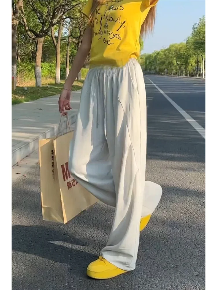 Легкие мужские летние брюки Qui-Dry из ледяного шелка, прямые широкие брюки CleanFit, прочные повседневные брюки против морщин
Легкие мужские летние брюки Qui-Dry из ледяного шелка, прямые широкие брюки CleanFit, прочные повседневные брюки против морщин