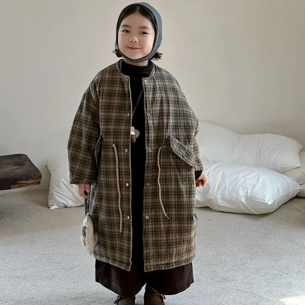 Новинка 2023 года, осенне-зимнее детское двустороннее длинное хлопковое пальто в лесном стиле, стильное повседневное теплое пальто для девочек
Новинка 2023 года, осенне-зимнее детское двустороннее длинное хлопковое пальто в лесном стиле, стильное повседневное теплое пальто для девочек