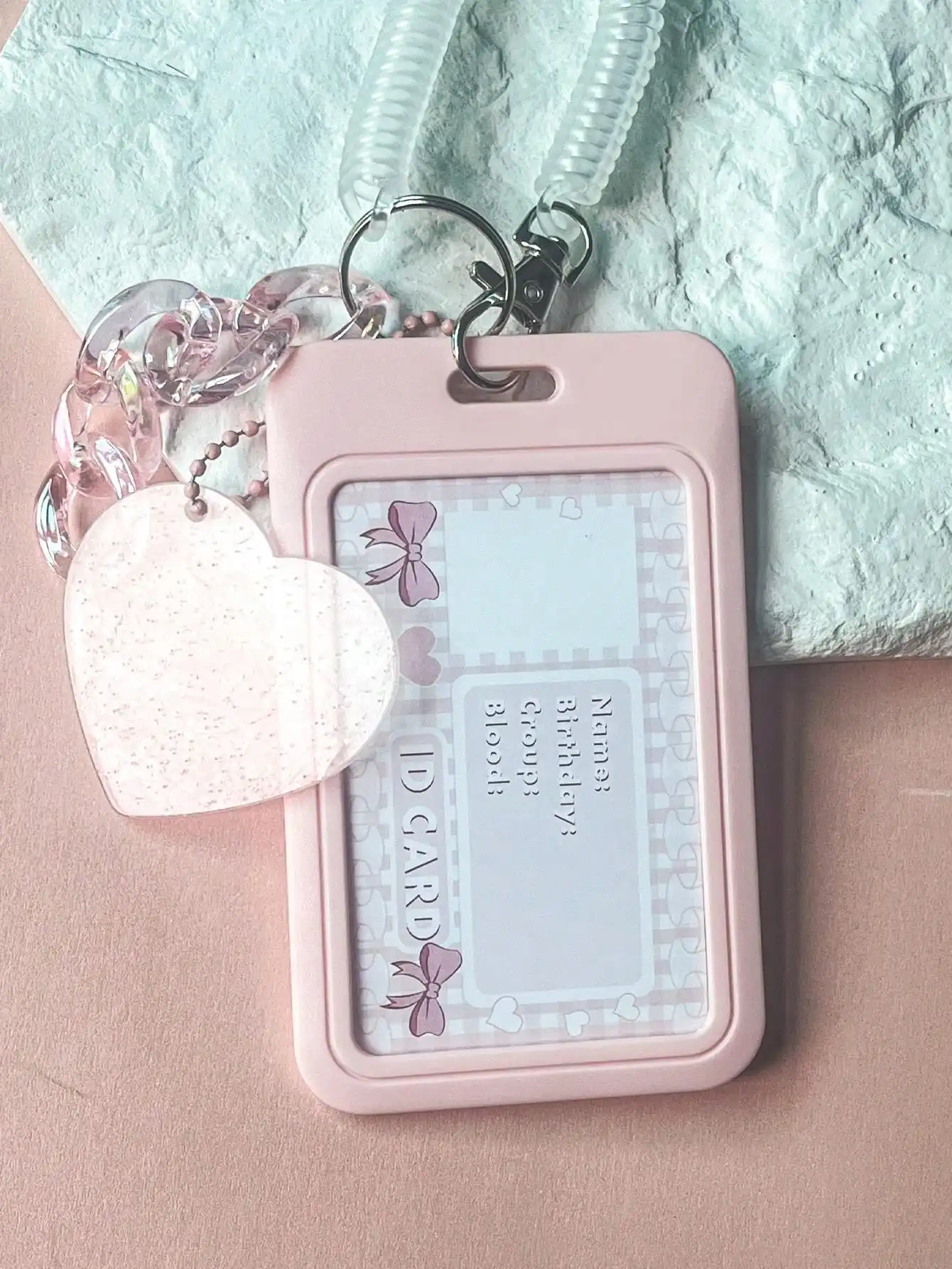 1pc Pink Card Cover With Heart Design Buckle, Creative Multi-Purpose Card Holder For Student Back To School
1pc Pink Card Cover With Heart Design Buckle, Creative Multi-Purpose Card Holder For Student Back To School