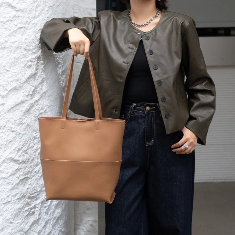 Jonlily Women Genuine Leather Shoulder Bag Female Handbag Totes High Capacity Commuter Bag Daybag Bucket Bag Purse -KG2083
Jonlily Women Genuine Leather Shoulder Bag Female Handbag Totes High Capacity Commuter Bag Daybag Bucket Bag Purse -KG2083