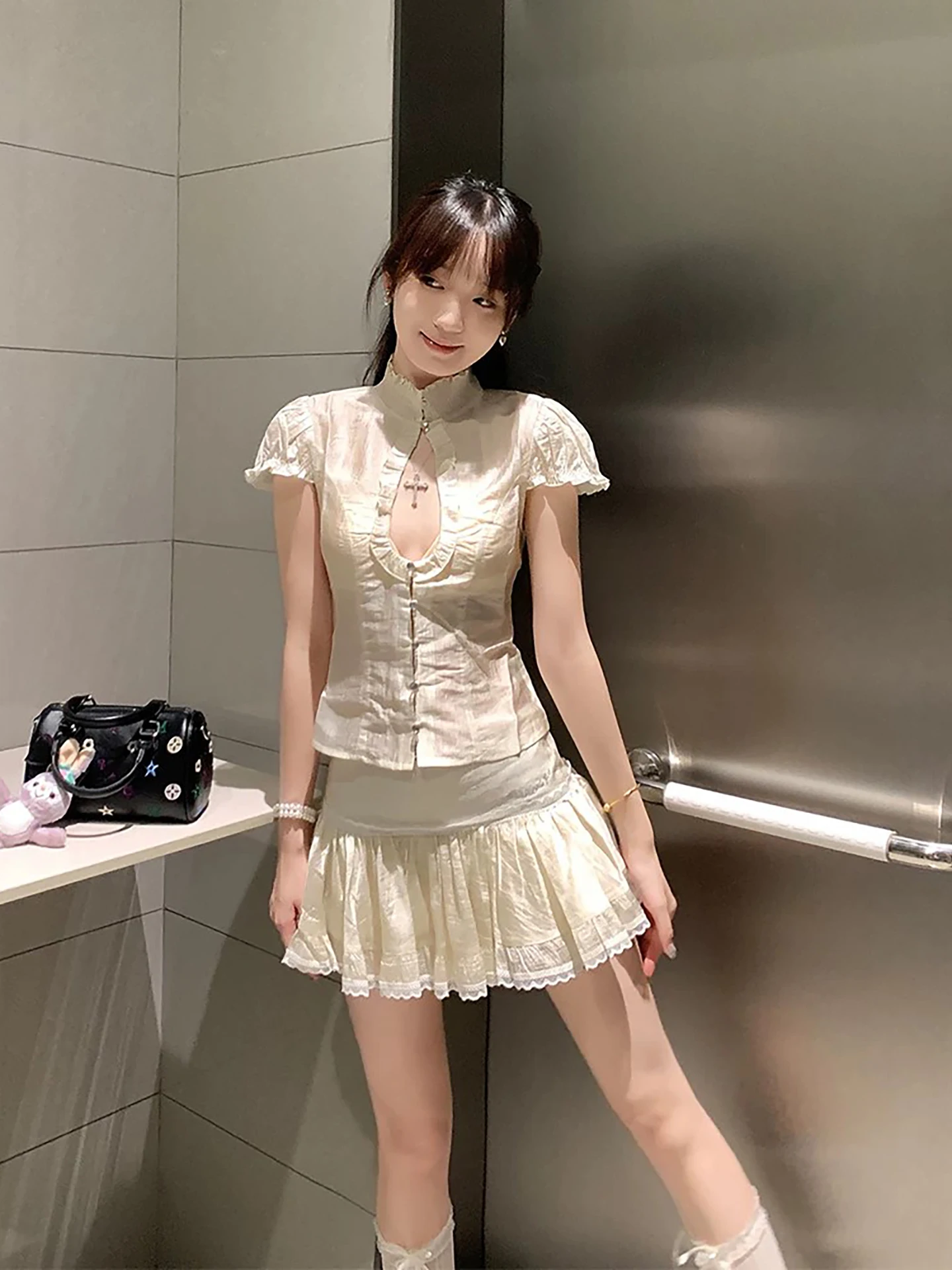 Elegant Hollow out Slim Fit Shirt for Women Summer 2026 Fashionable Versatile Top French Style Bubble Sleeve Short Sleeve But...
Elegant Hollow out Slim Fit Shirt for Women Summer 2026 Fashionable Versatile Top French Style Bubble Sleeve Short Sleeve But...