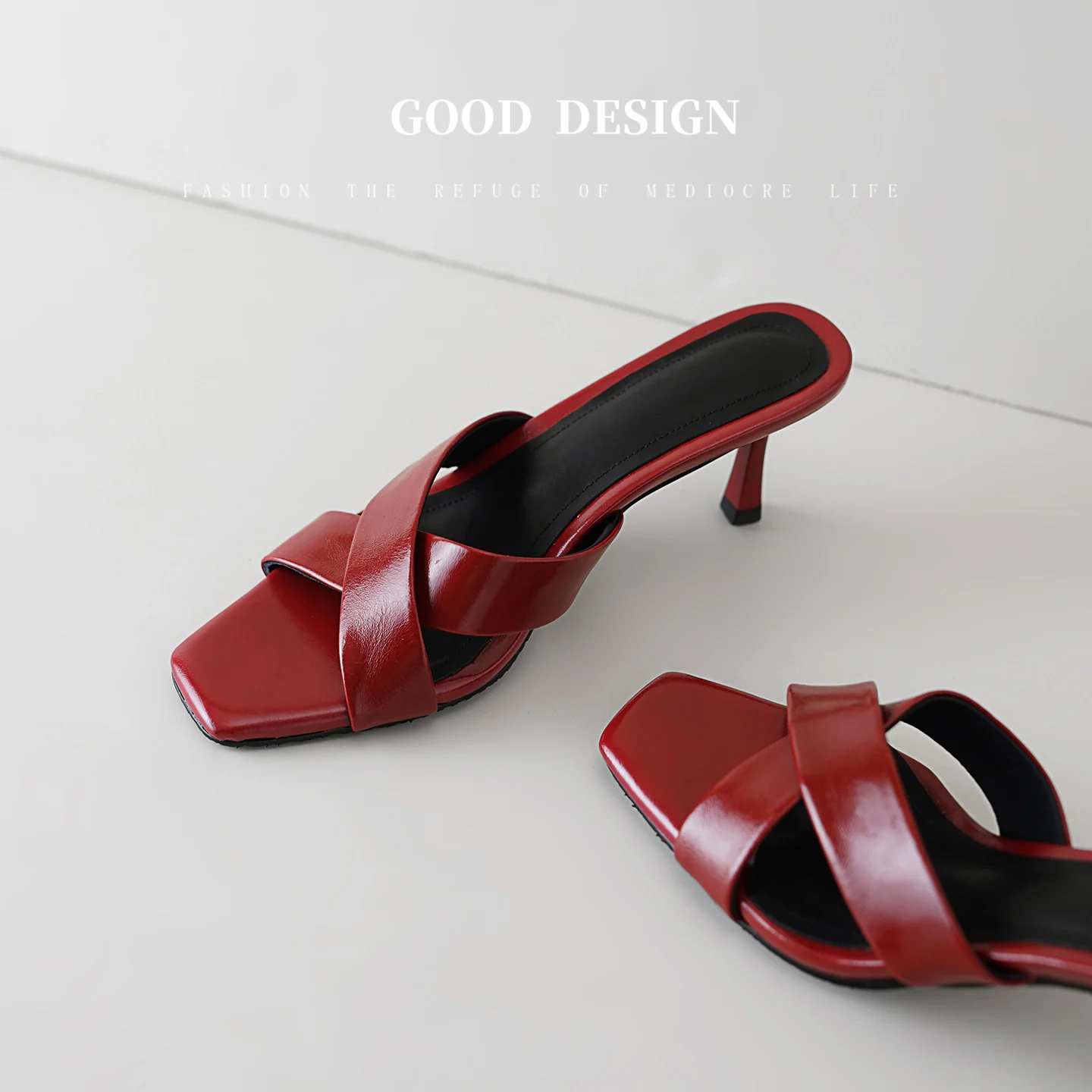 Fashion Women Sexy Slippers Opened Toe Thin High Heels Genuine Leather Elegant Sandals Office Party Dress Shoes Size 34-40
Fashion Women Sexy Slippers Opened Toe Thin High Heels Genuine Leather Elegant Sandals Office Party Dress Shoes Size 34-40