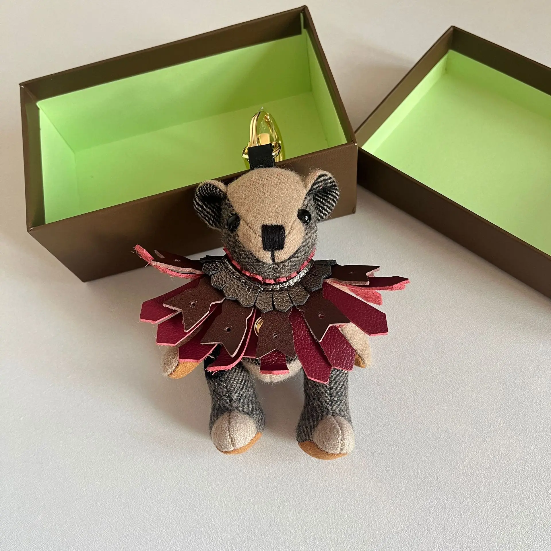 New bear pendant cashmere handmade doll leather skirt bear genuine leather car keychain pendant bag pendant cloak
New bear pendant cashmere handmade doll leather skirt bear genuine leather car keychain pendant bag pendant cloak