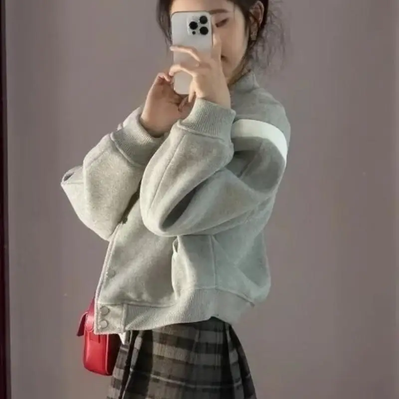 Американская толстовка с капюшоном на подкладке Fce, женская осенне-зимняя бейсбольная одежда, повседневная одежда, удобная для поездок на работу
Американская толстовка с капюшоном на подкладке Fce, женская осенне-зимняя бейсбольная одежда, повседневная одежда, удобная для поездок на работу