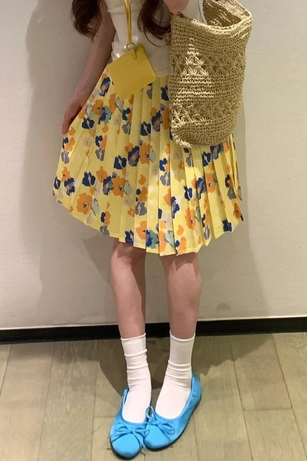 Gagarich Fashion Floral Pleated Skirt Women 2026 Summer New Item Niche High Waist Slimming Design Printed Half Body Skirts
Gagarich Fashion Floral Pleated Skirt Women 2026 Summer New Item Niche High Waist Slimming Design Printed Half Body Skirts