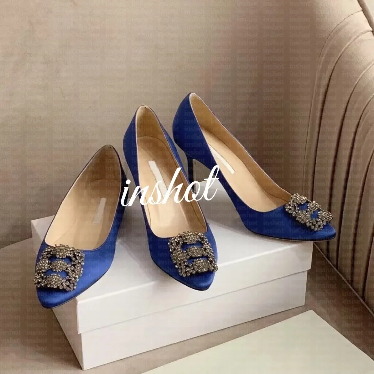High Heels Manolo Slingback heels Designer shoes Blahnik Maysli kitten heels Women's Satin rhinestone pointy pump women's sexy p
High Heels Manolo Slingback heels Designer shoes Blahnik Maysli kitten heels Women's Satin rhinestone pointy pump women's sexy p