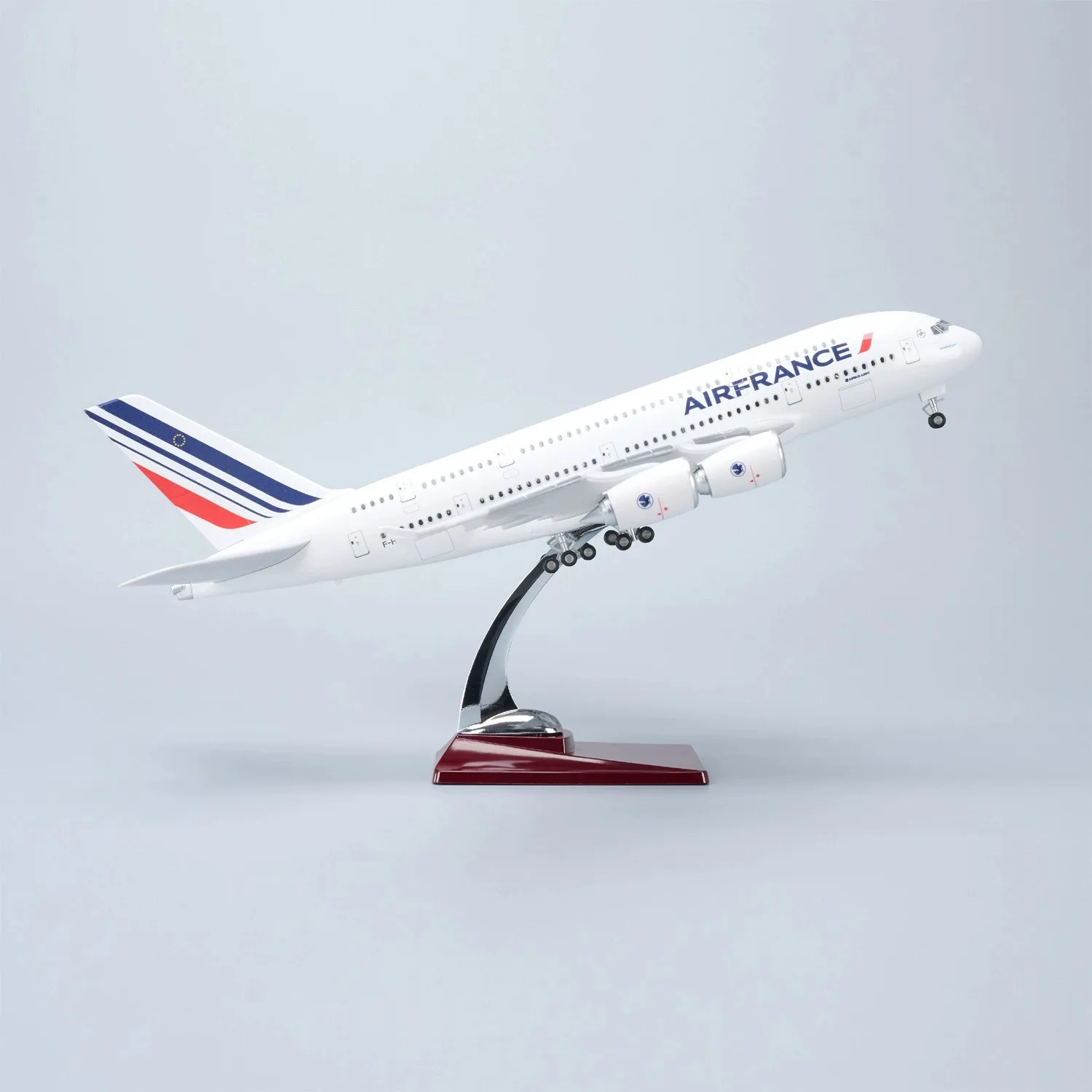 1/160 Scale Model Airplanes 47cm A380 France Airways Resin Aircraft Diecast Openable Cabin Door With Lights Static Aviation Toy
1/160 Scale Model Airplanes 47cm A380 France Airways Resin Aircraft Diecast Openable Cabin Door With Lights Static Aviation Toy