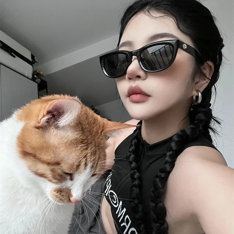 New Sunglasses Women's Premium Sense Of Small Frame Cat Eye Ins Men Sunscreen UV Sunglasses
New Sunglasses Women's Premium Sense Of Small Frame Cat Eye Ins Men Sunscreen UV Sunglasses