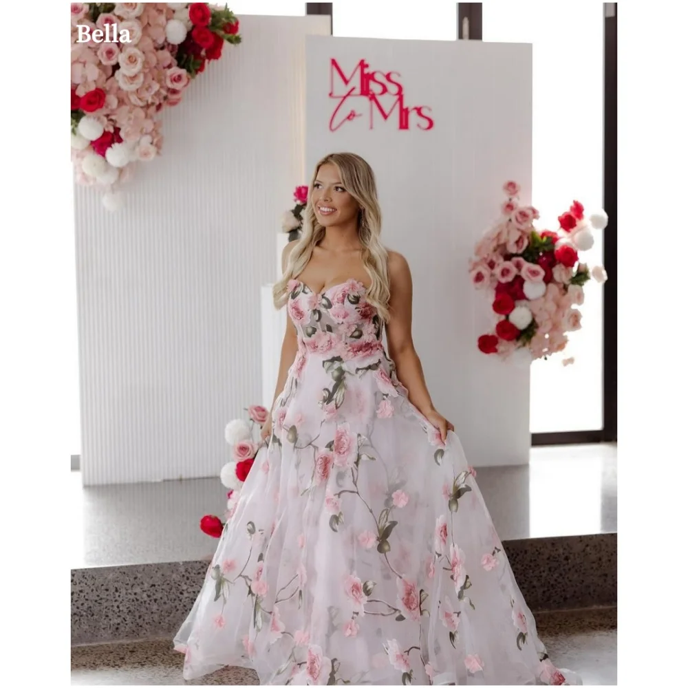 Bella Customized White 3D Flowers Strapless robes de soirée Sleeveless Party Dresses Mesh Fabric Ankle-Length Prom Dress 2025
Bella Customized White 3D Flowers Strapless robes de soirée Sleeveless Party Dresses Mesh Fabric Ankle-Length Prom Dress 2025