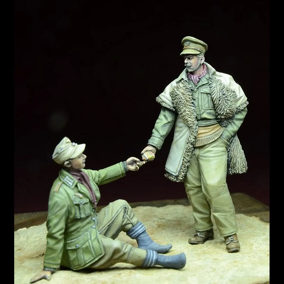 Комплект неокрашенной модели из смолы 1/35, офицеры британской армии и заключенные Второй мировой войне в разобранном и неокрашенном GK, 1496R
Комплект неокрашенной модели из смолы 1/35, офицеры британской армии и заключенные Второй мировой войне в разобранном и неокрашенном GK, 1496R