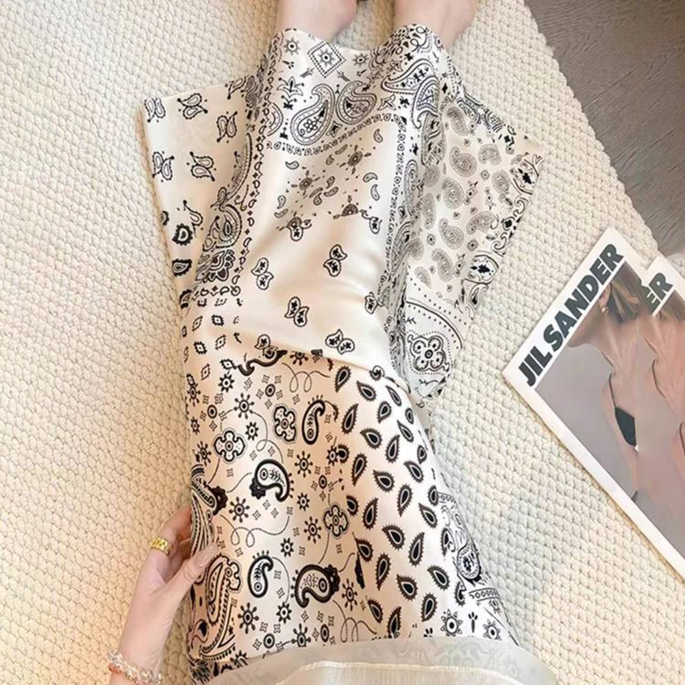 High-end printed skirt women's summer 2026 new French retro drape thin small medium and long skirt
High-end printed skirt women's summer 2026 new French retro drape thin small medium and long skirt