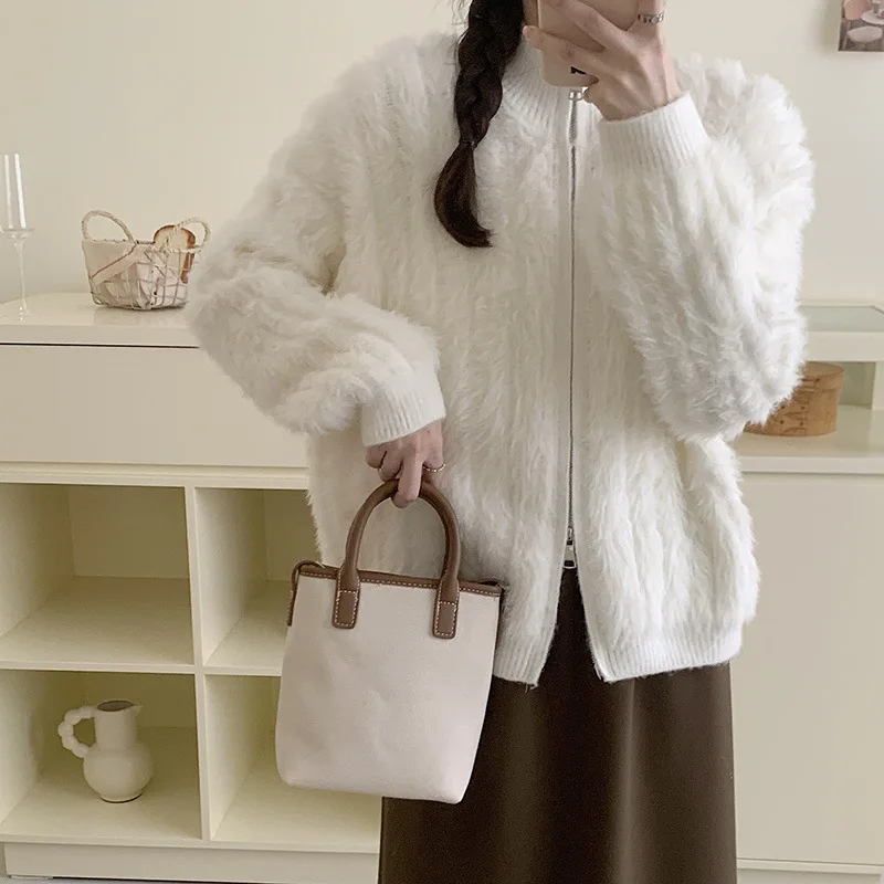 Women's Mink Fur Sweater Coat Cardigan Autumn Winter New Trendy Fluffy Thick Outerwear Zipper Knitted Sweater Long-sleeved Top
Women's Mink Fur Sweater Coat Cardigan Autumn Winter New Trendy Fluffy Thick Outerwear Zipper Knitted Sweater Long-sleeved Top