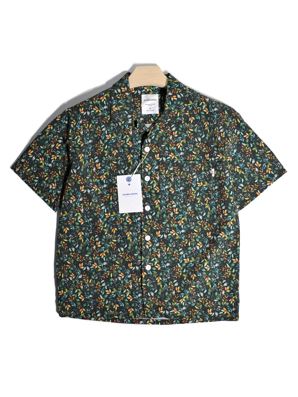 Повседневная летняя рубашка с кубинским воротником и коротким рукавом, с цветочным принтом, молодежная, свободного кроя, из полиэфирного волокна, пляжная одежда в гавайском стиле
Повседневная летняя рубашка с кубинским воротником и коротким рукавом, с цветочным принтом, молодежная, свободного кроя, из полиэфирного волокна, пляжная одежда в гавайском стиле