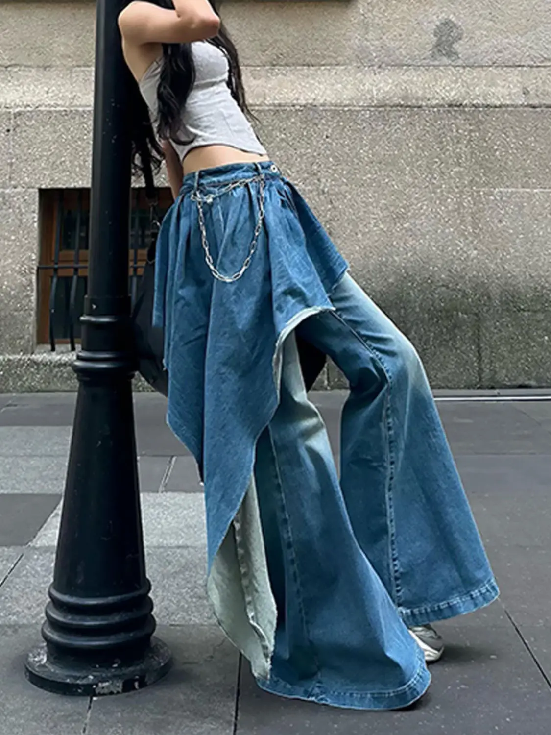 Spice Girl design sense irregular splicing jeans women 2025 autumn and winter new fake two-piece thin flared pants
Spice Girl design sense irregular splicing jeans women 2025 autumn and winter new fake two-piece thin flared pants