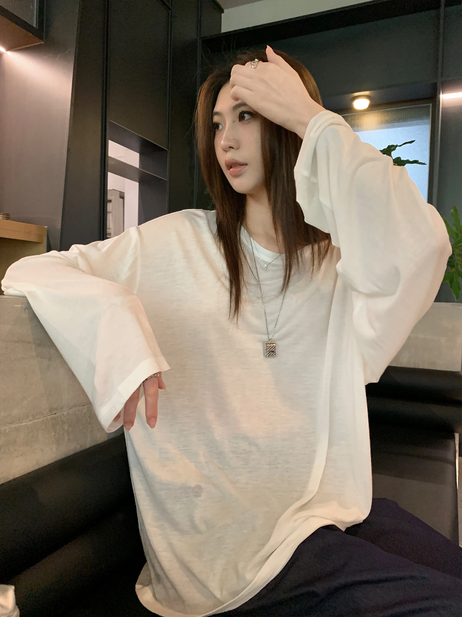 L Wool Long Sve T-irt Women Summer Lightweight Sun Protection Soft Comfortable Breathable Korean Sle Commute
L Wool Long Sve T-irt Women Summer Lightweight Sun Protection Soft Comfortable Breathable Korean Sle Commute