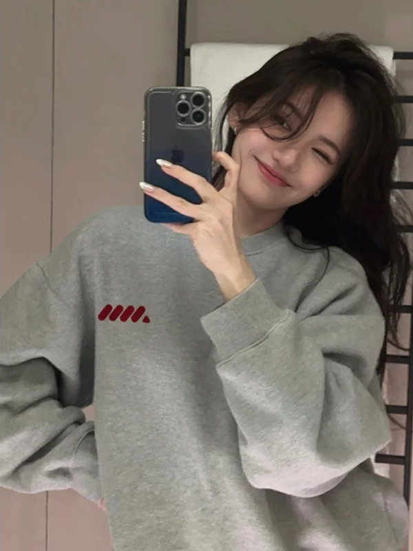 Women's round Ne Sweatirt ey Fce Lined Thiened Loose Sle Autumn Winter Faionable Top Korean Version Long Sve
Women's round Ne Sweatirt ey Fce Lined Thiened Loose Sle Autumn Winter Faionable Top Korean Version Long Sve