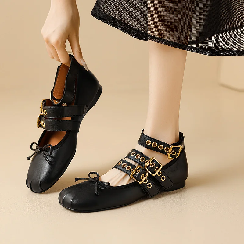 Женские черные кожаные балетки с несколькими золотыми ремешками и пряжками, модные удобные стильные туфли на плоской подошве с круглым носком и бантом
Женские черные кожаные балетки с несколькими золотыми ремешками и пряжками, модные удобные стильные туфли на плоской подошве с круглым носком и бантом