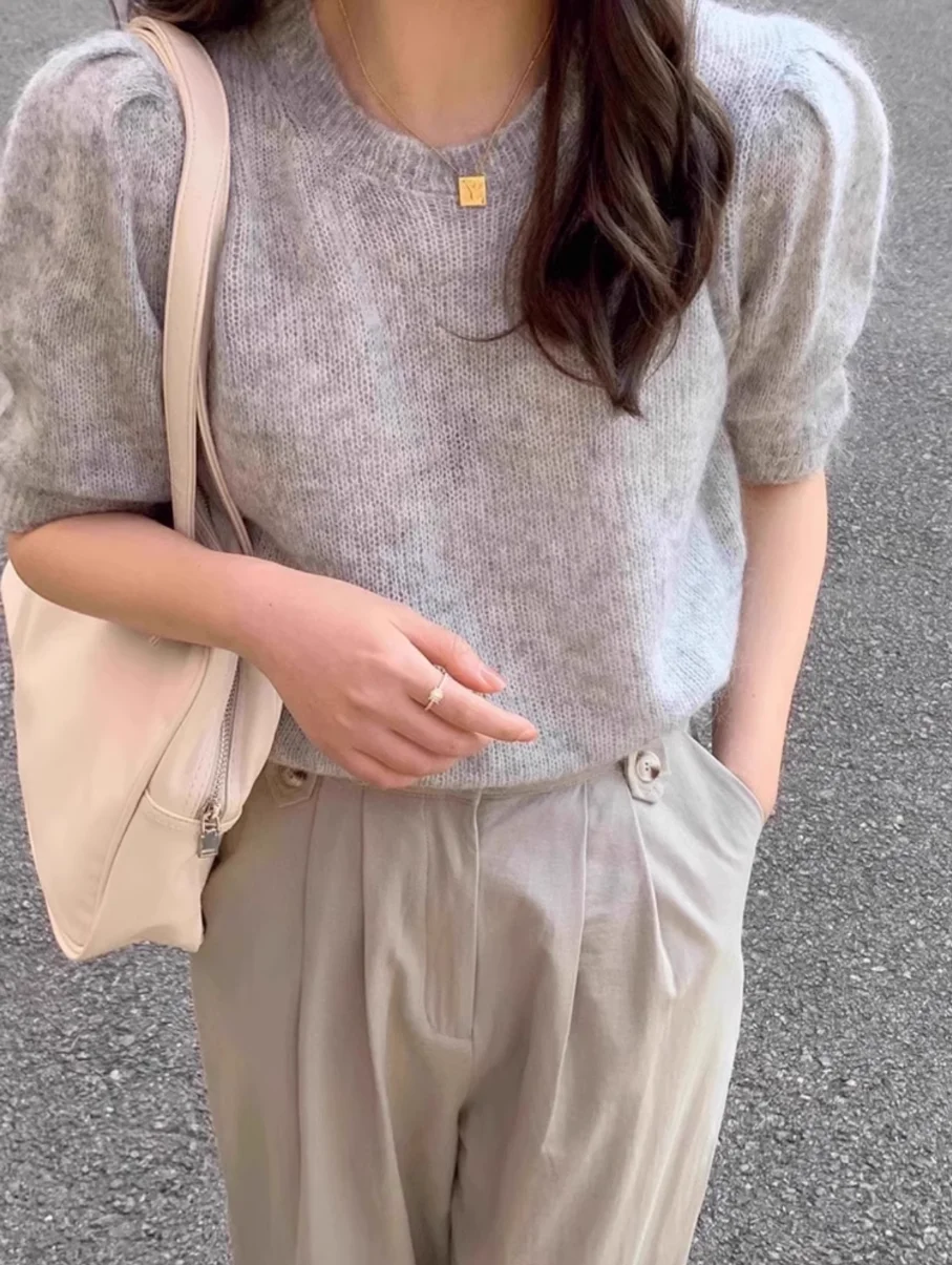 summer women's round neck pullover T-shirt, pure wool knitted short sleeved sweater, comfortable and versatile new style
summer women's round neck pullover T-shirt, pure wool knitted short sleeved sweater, comfortable and versatile new style