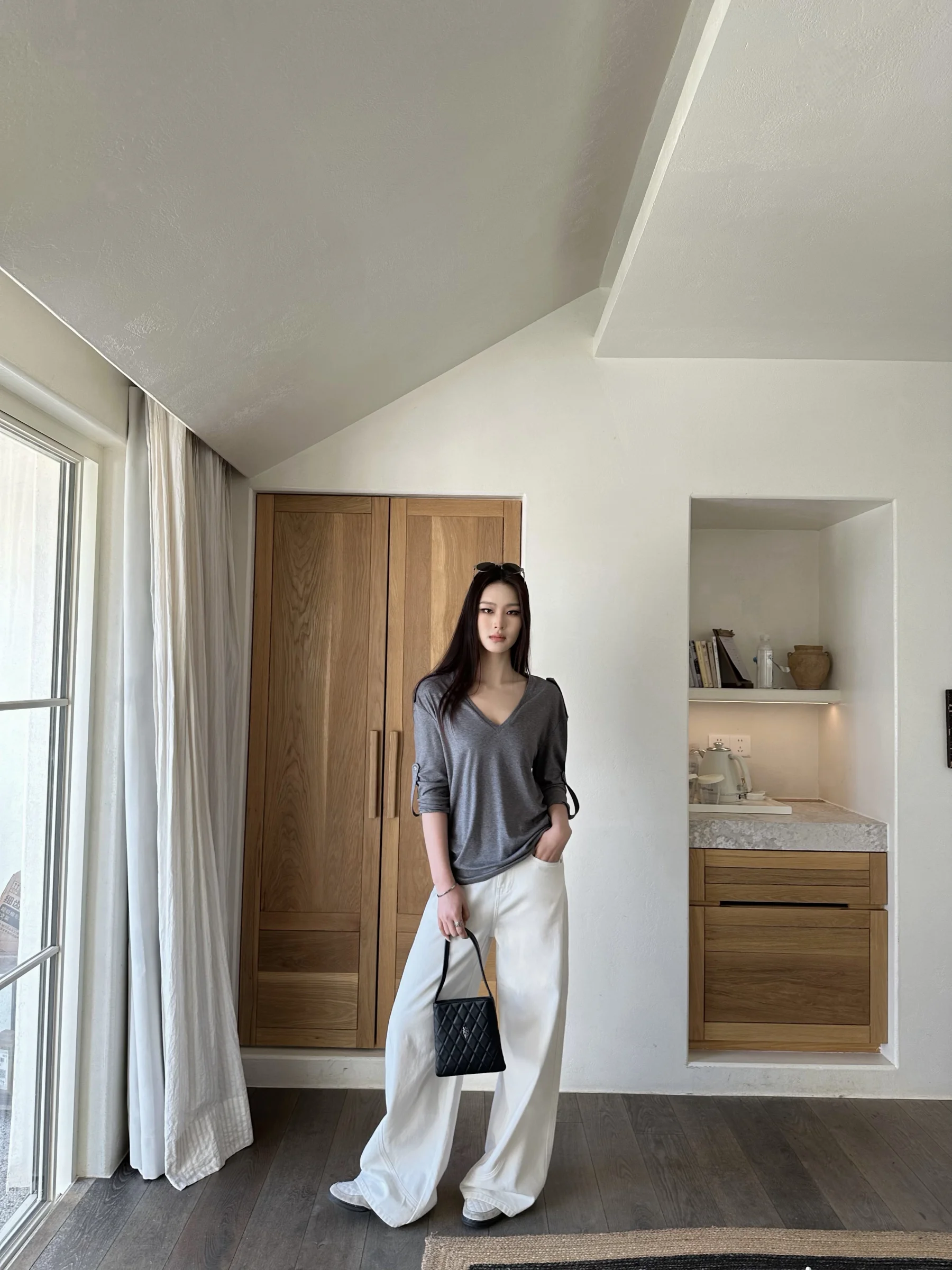 5werkwen Chic Intellectual Shoulder Stripe Tee V-Neck Three Quarter Sleeve T-Shirt Lenzing Lyocell Wool Blend Commute Wear
5werkwen Chic Intellectual Shoulder Stripe Tee V-Neck Three Quarter Sleeve T-Shirt Lenzing Lyocell Wool Blend Commute Wear