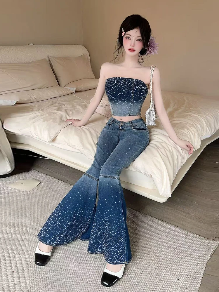 Spicy Girl Faion Ретро adient Цвет Rhinestone Джинсовый топ без рукавов с высокой талией Брюки-колокольчики Длинные брюки Модные твист... 
Spicy Girl Faion Ретро adient Цвет Rhinestone Джинсовый топ без рукавов с высокой талией Брюки-колокольчики Длинные брюки Модные твист...