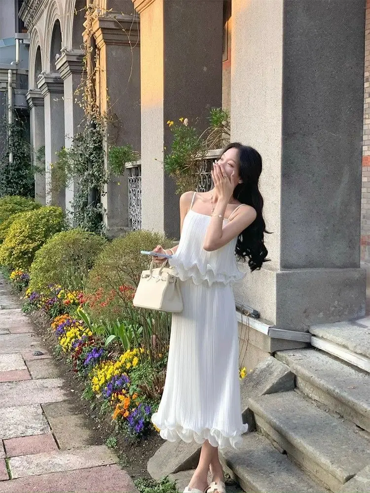 Solid Stringy Selvedge Camisole Top Women Sweet High-waisted Straight Skirt Summer Korean Screw Thread White Two Pieces Set
Solid Stringy Selvedge Camisole Top Women Sweet High-waisted Straight Skirt Summer Korean Screw Thread White Two Pieces Set