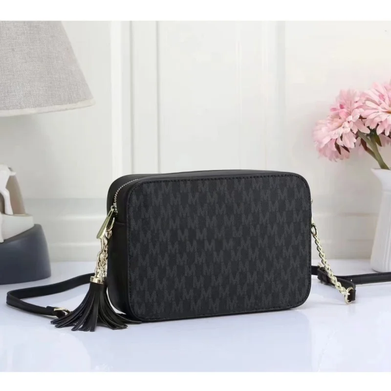Handmade PU women's bag, crossbody shoulder chain bag, camera bag, popular bag, small square bag, holiday gift
Handmade PU women's bag, crossbody shoulder chain bag, camera bag, popular bag, small square bag, holiday gift