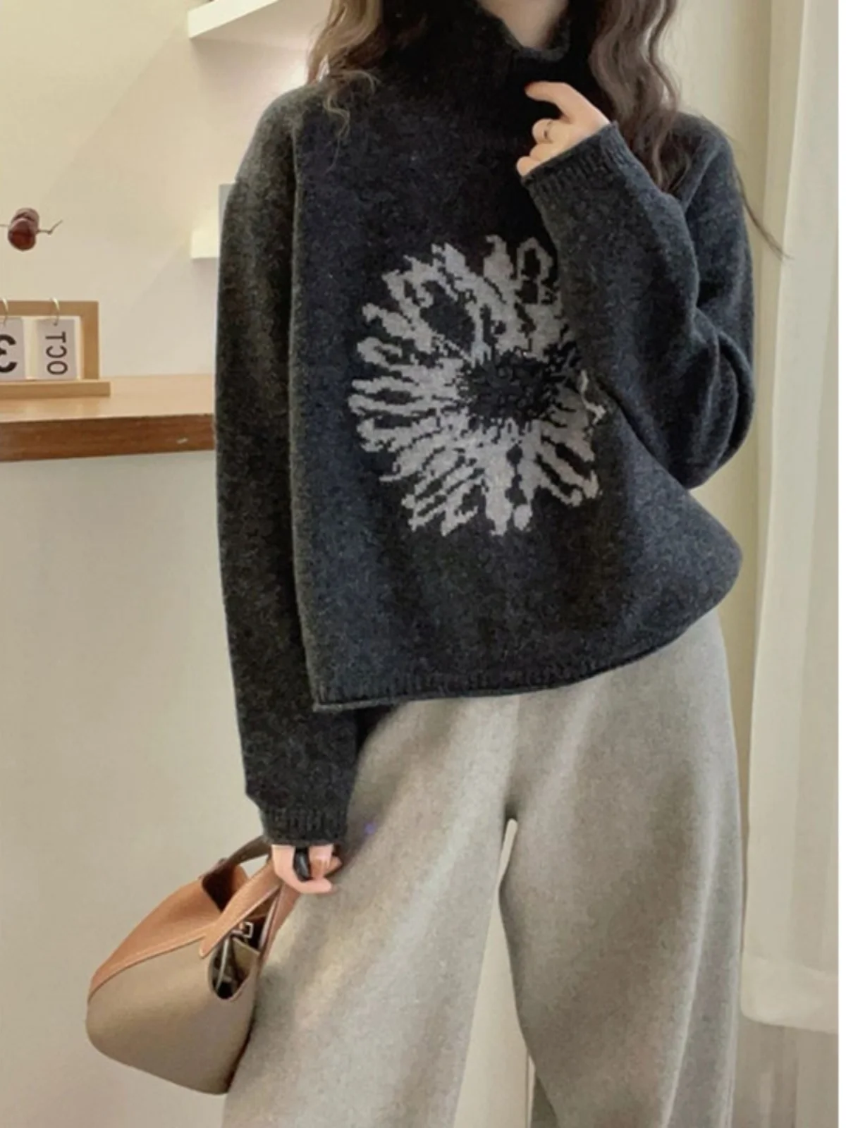 Thickened Lazy Style Bear Velvet Knitwear Half High Collar Short Female Sweater Autumn Winter Inner Wear Base Layer Top
Thickened Lazy Style Bear Velvet Knitwear Half High Collar Short Female Sweater Autumn Winter Inner Wear Base Layer Top