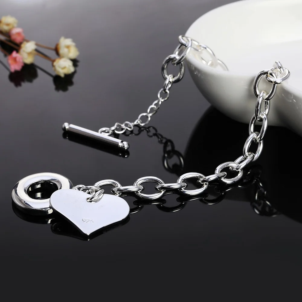 Popular and popular fashion classic women's jewelry in Europe and America, 925 silver exquisite love brand TO girl bracelet gift
Popular and popular fashion classic women's jewelry in Europe and America, 925 silver exquisite love brand TO girl bracelet gift