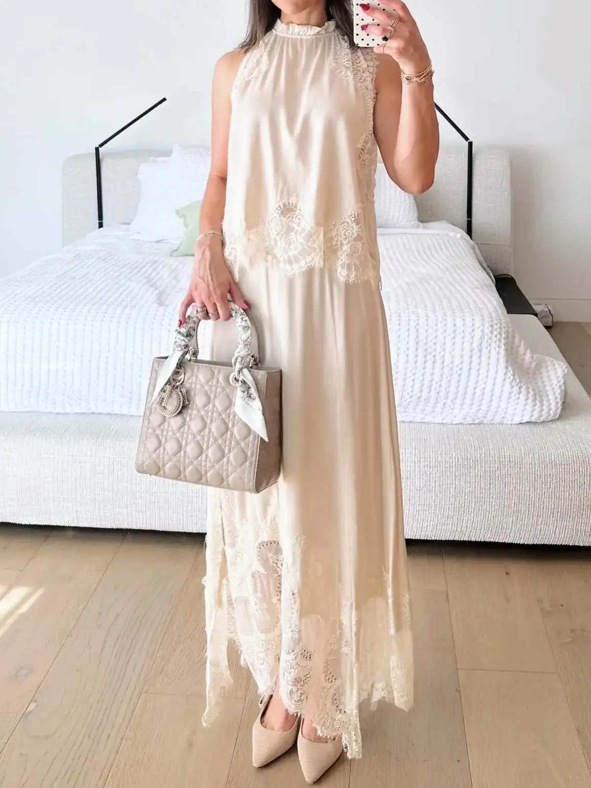 Women's Lace Spliced 2-Piece Set Ruffled Collar Sleeveless Vest + High Waist Slit Midi Skirt Fashion Cream Colored Suits
Women's Lace Spliced 2-Piece Set Ruffled Collar Sleeveless Vest + High Waist Slit Midi Skirt Fashion Cream Colored Suits