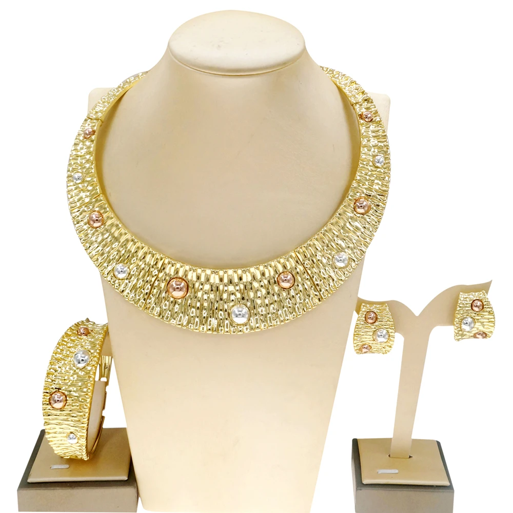 Latest Italian gold necklace set for women 18k wedding party exquisite banquet jewelry
Latest Italian gold necklace set for women 18k wedding party exquisite banquet jewelry