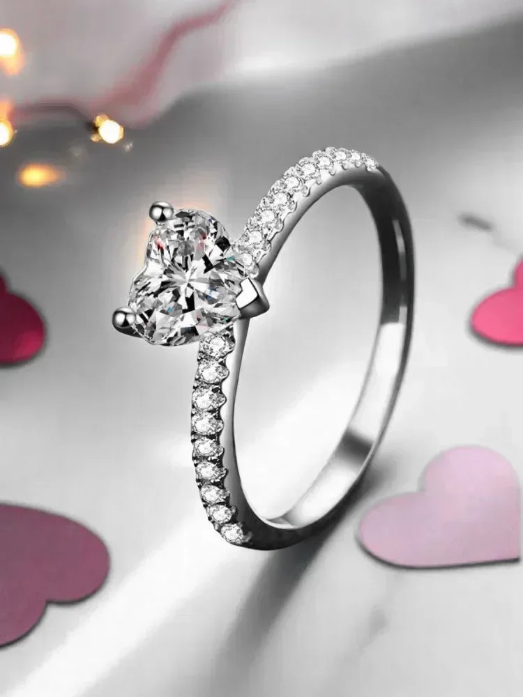 Fashion 925 Sterling Silver Moissanite Ring VVS1 D-color 1CT/2CT Gifts For Women Heart-shaped Jewelry With GRA Certifi
Fashion 925 Sterling Silver Moissanite Ring VVS1 D-color 1CT/2CT Gifts For Women Heart-shaped Jewelry With GRA Certifi
