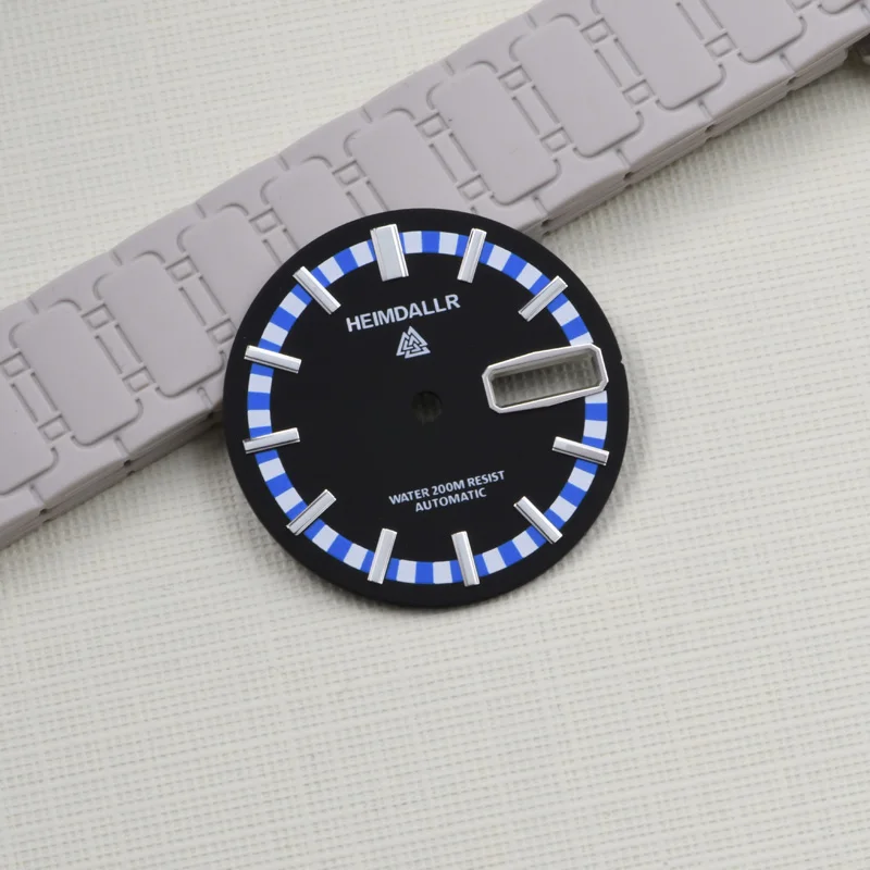 Циферблат часов Heimdallr Black 28.5 мм для механизма NH36A, коронка на 3.8 часа, светящийся C3, подходит для дайверских часов.
Циферблат часов Heimdallr Black 28.5 мм для механизма NH36A, коронка на 3.8 часа, светящийся C3, подходит для дайверских часов.