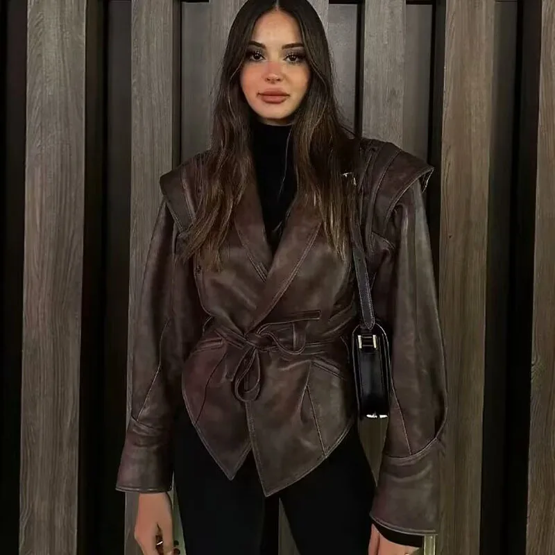 NEW 2026 Lady Autumn Fashion Short Women Vintage Brown Leather Jacket Lapel Padded Shoulder High Waist Leather Coat With Belt
NEW 2026 Lady Autumn Fashion Short Women Vintage Brown Leather Jacket Lapel Padded Shoulder High Waist Leather Coat With Belt