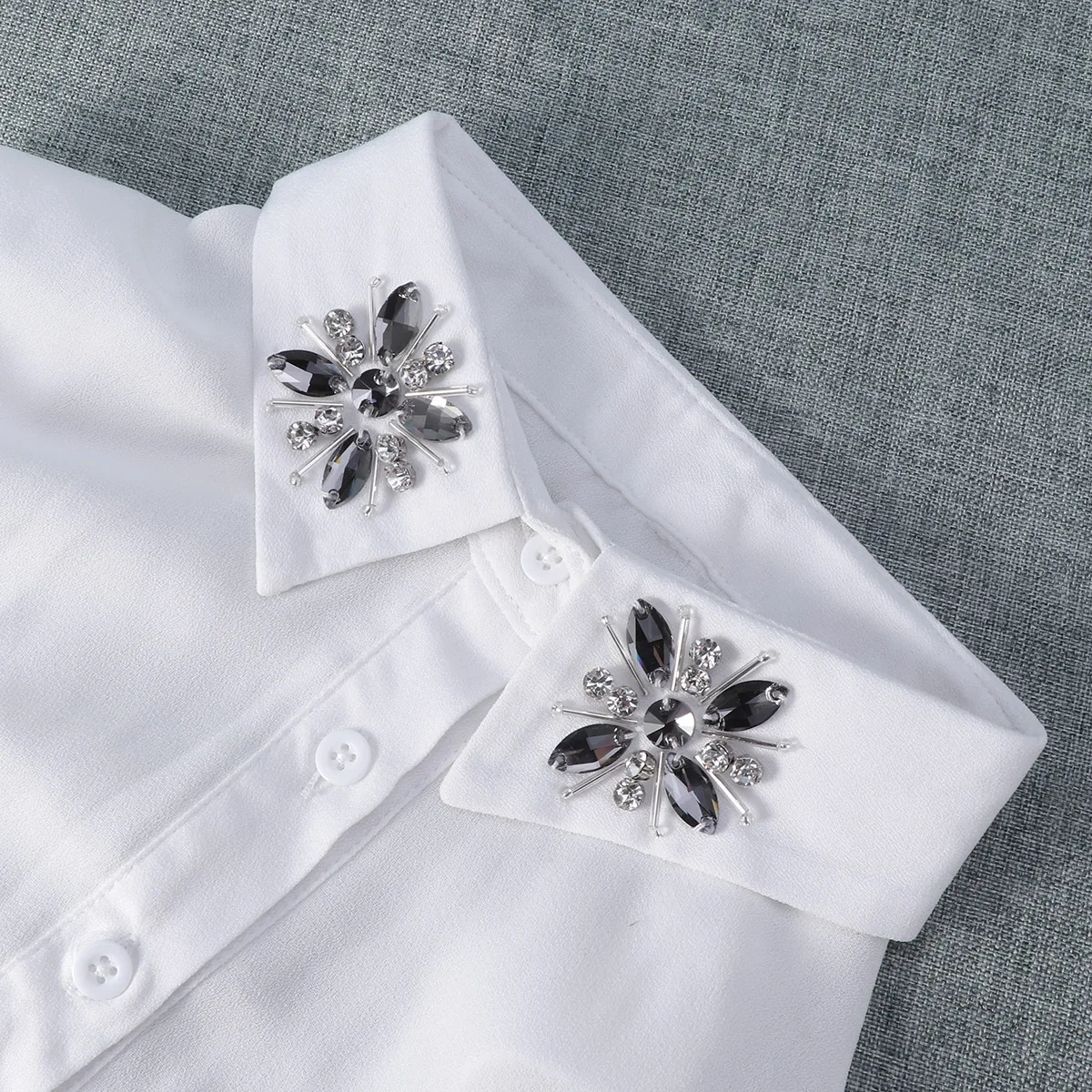 White Detachable Collar For Women Half Shirt Blouse Fake Neckline With Adjustable Tape Compatible With Dresses Sweaters T
White Detachable Collar For Women Half Shirt Blouse Fake Neckline With Adjustable Tape Compatible With Dresses Sweaters T