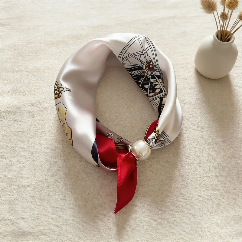 Luxury Silk Scarf Buckle Thin Collarbone Pearl Lazy Magnetic Chain Female Neck Scarf Pendant Shawl Wraps Woman Designer Brands
Luxury Silk Scarf Buckle Thin Collarbone Pearl Lazy Magnetic Chain Female Neck Scarf Pendant Shawl Wraps Woman Designer Brands
